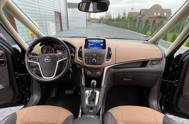 Opel Zafira cena 36997 przebieg: 219000, rok produkcji 2012 z Kozienice małe 667
